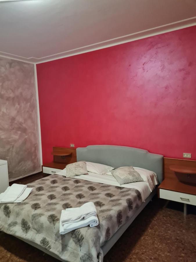 فندق أوريو آل سيريوفي  Landlady Airport Orio Bergamo Ida المظهر الخارجي الصورة